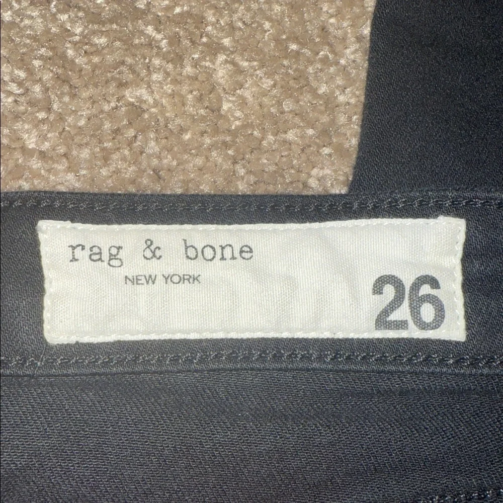 rag & bone Dre Low-Rise Slim Boyfriend Jeans - 26. B7